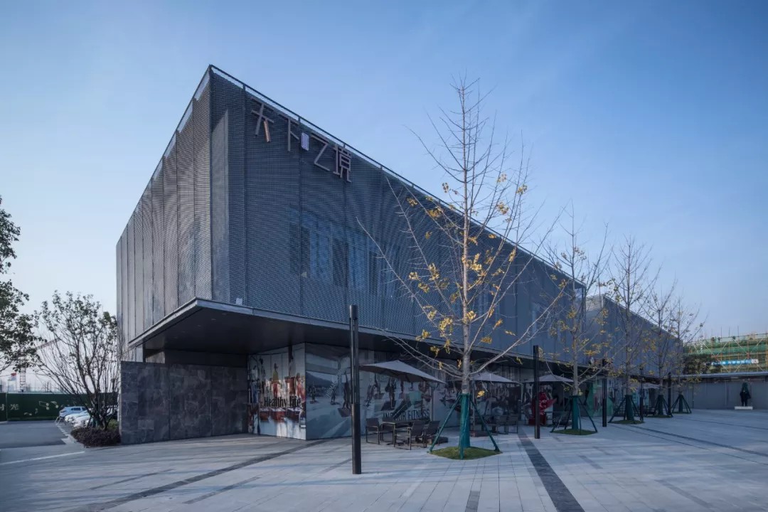 49 ÉçÇø×ÛºÏÖÐÐÄËØÑŵÄÁ¢Ãæ³ÉΪ¹«¹²»î¶¯Åä¾°